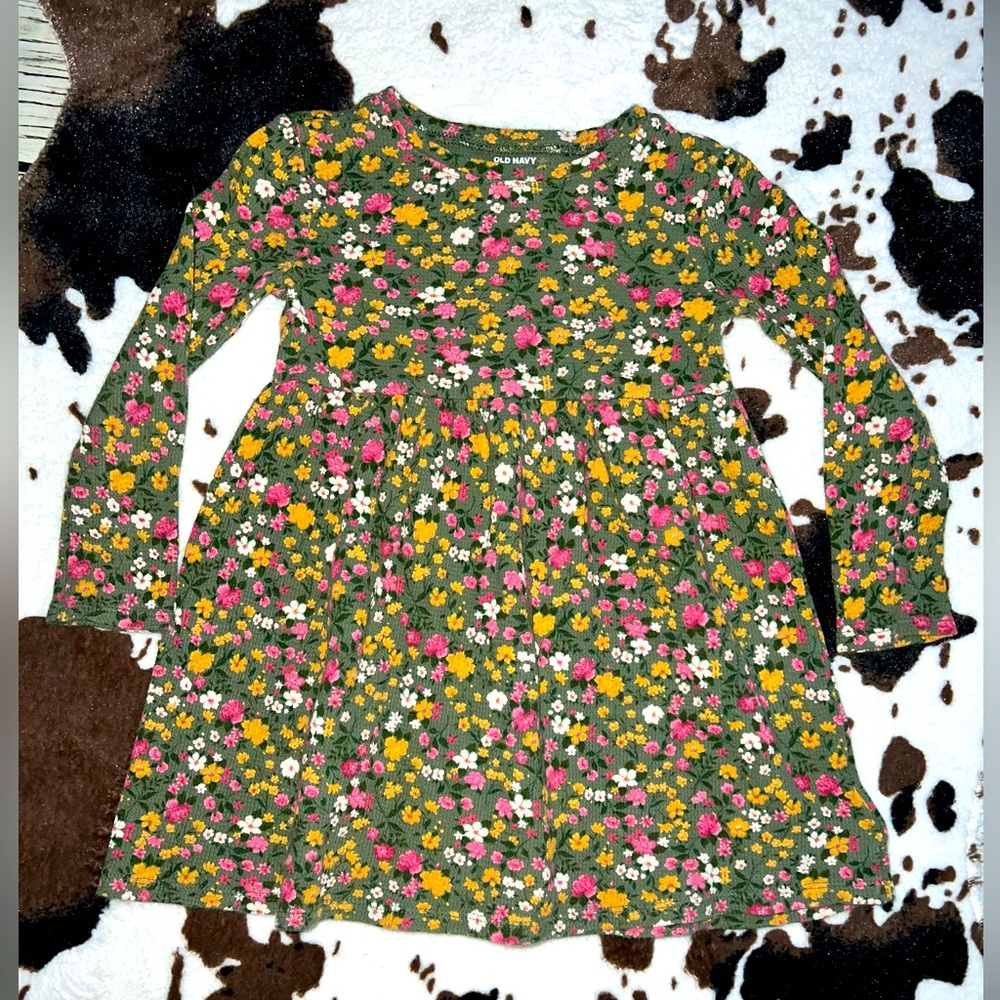 Girls dress